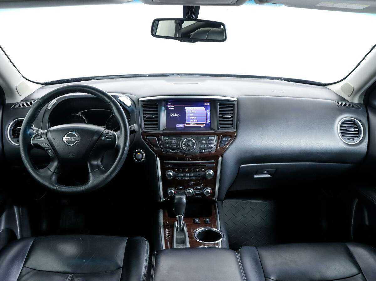 Nissan Pathfinder с пробегом — 2015 год. Фото: #9