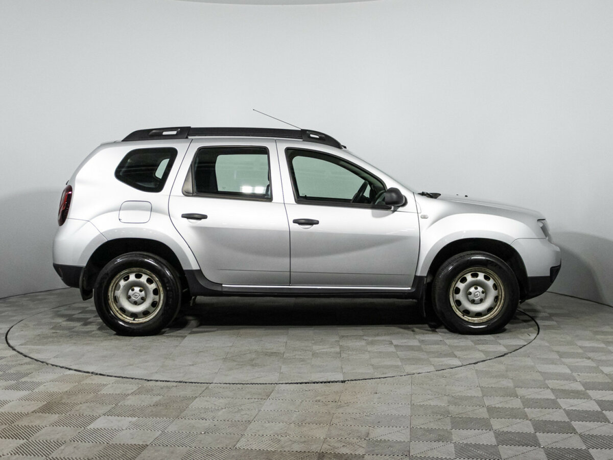 Renault Duster с пробегом — 2017 год. Фото: #3