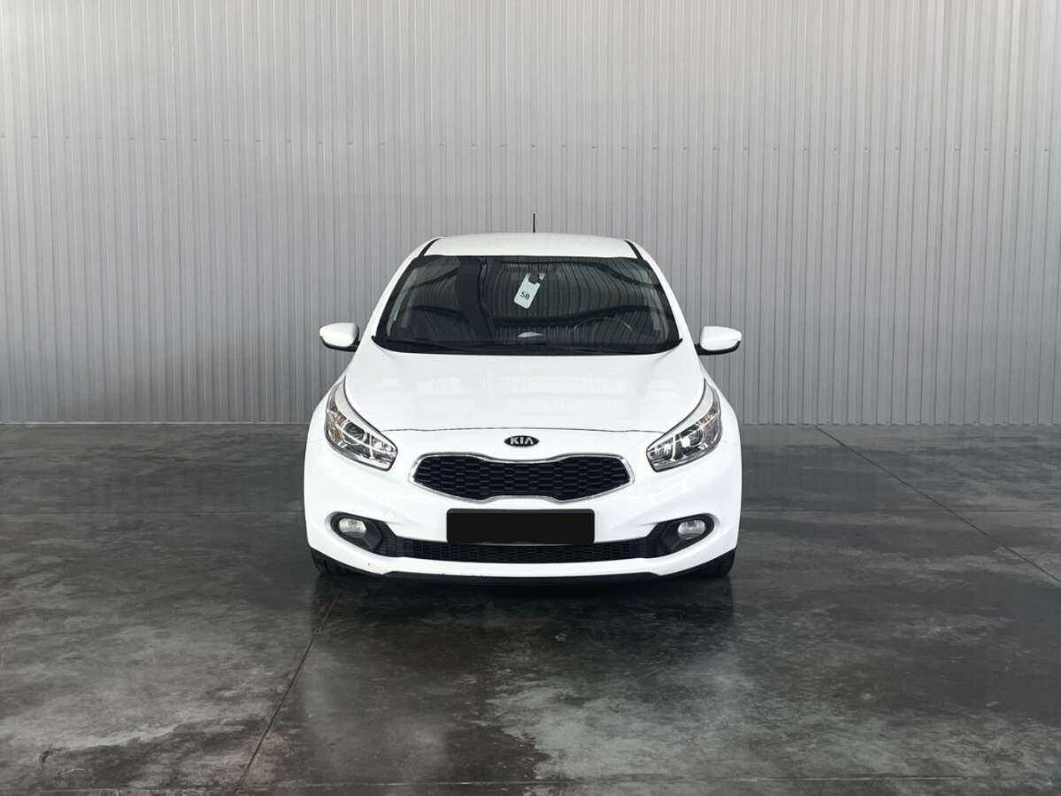Kia Ceed с пробегом — 2013 год. Фото: #1