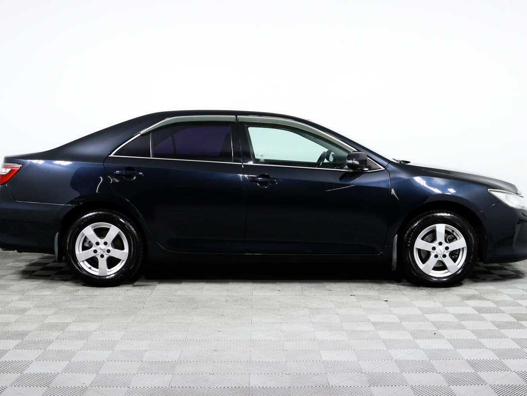 Toyota Camry с пробегом — 2015 год. Фото: #3
