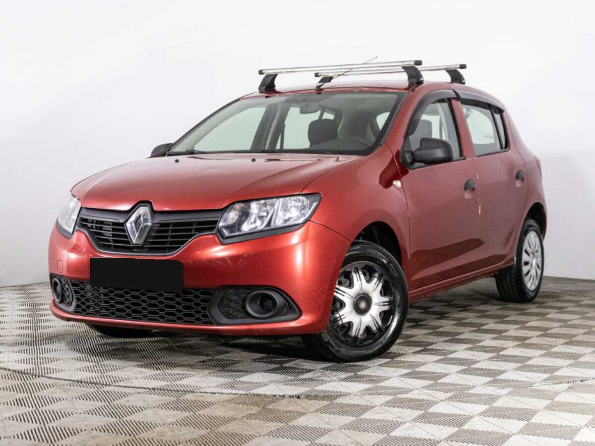 Renault Sandero с пробегом — 2015 год. Фото: #0