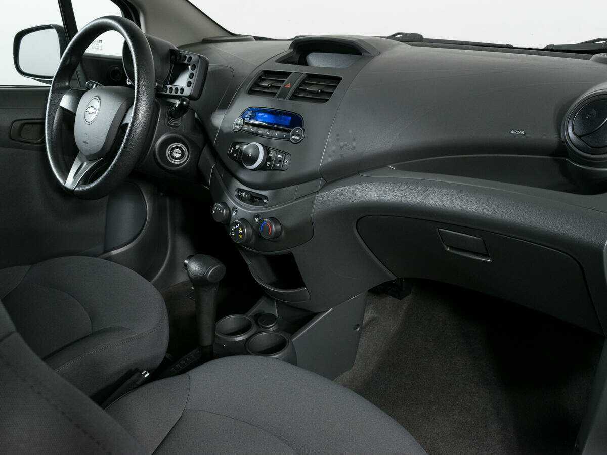 Chevrolet Spark с пробегом — 2013 год. Фото: #8