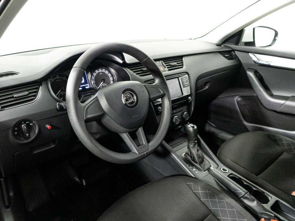 Skoda Octavia с пробегом — 2018 год. Фото: #10