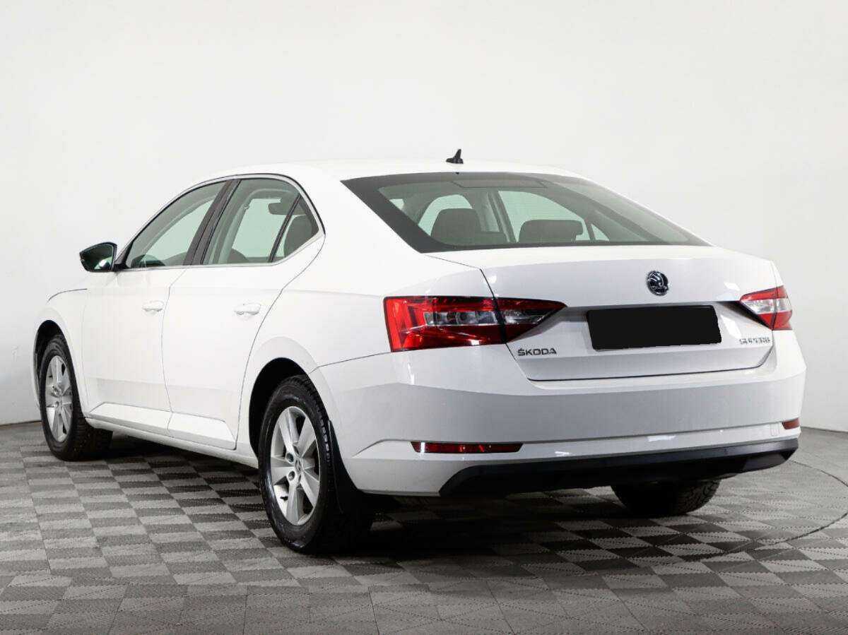 Skoda Superb с пробегом — 2016 год. Фото: #5