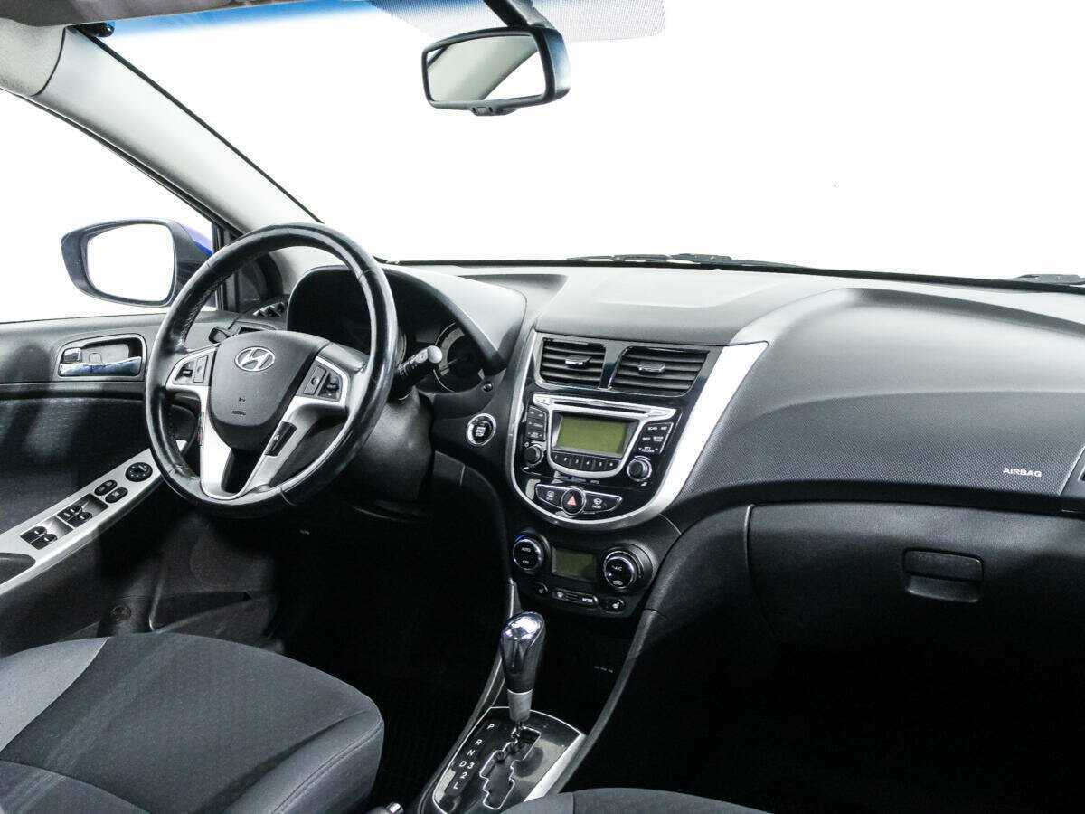 Hyundai Solaris с пробегом — 2013 год. Фото: #8