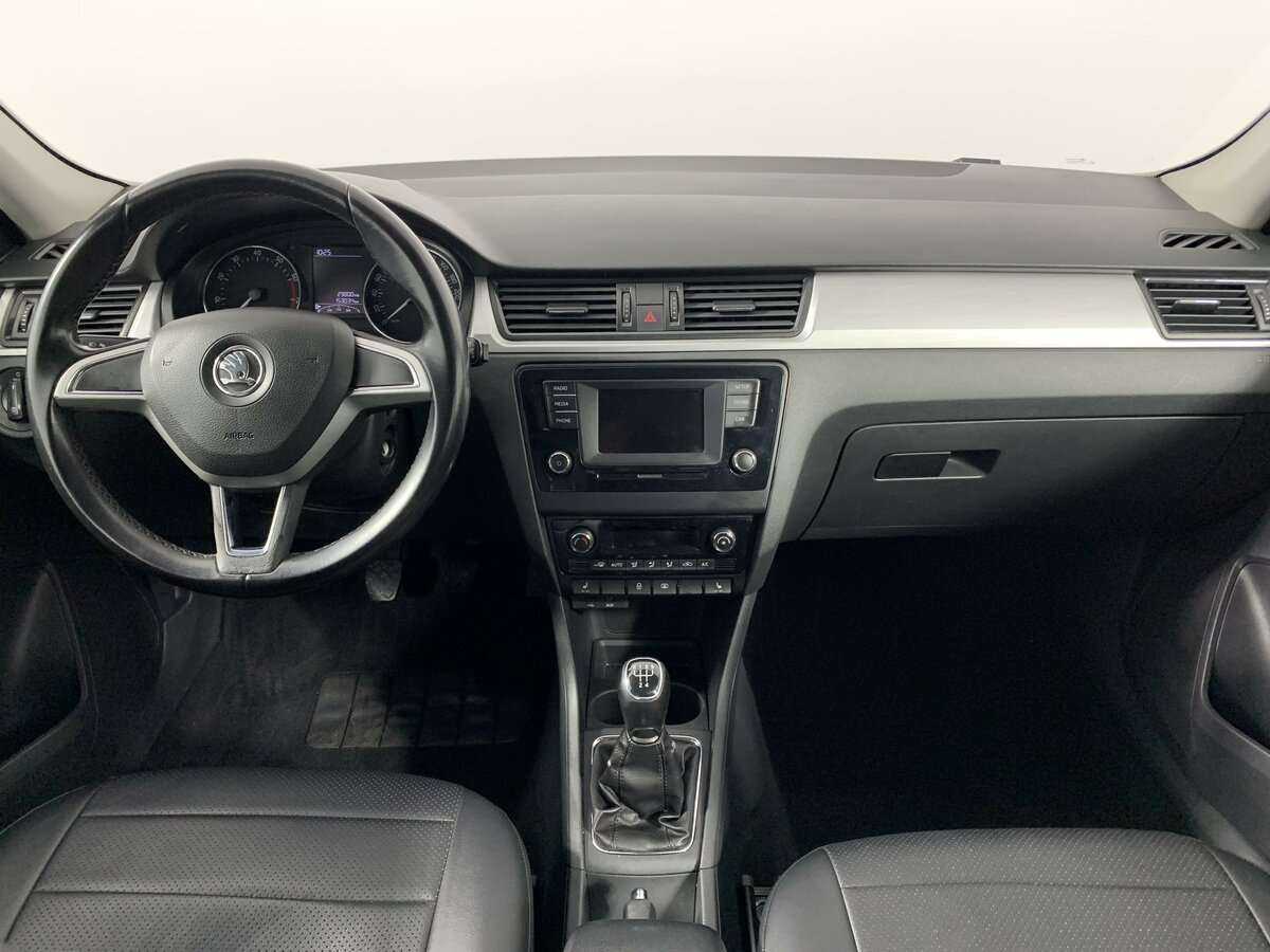 Skoda Rapid с пробегом — 2017 год. Фото: #9