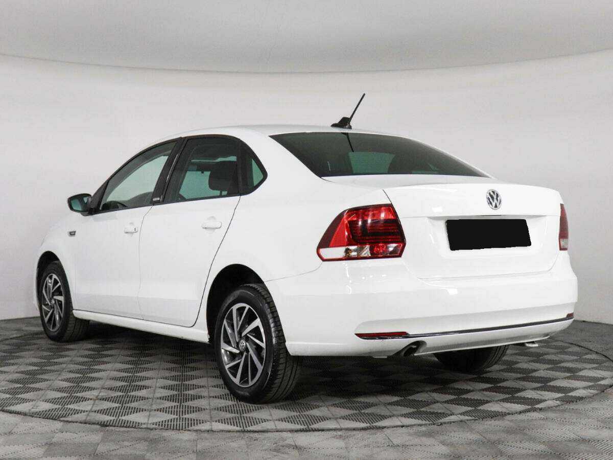 Volkswagen Polo с пробегом — 2017 год. Фото: #6