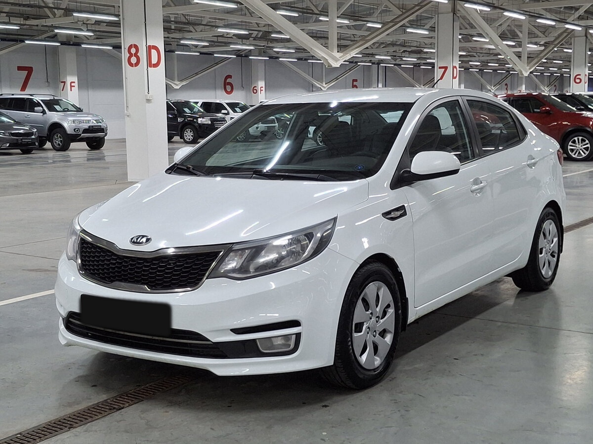 Kia Rio с пробегом — 2015 год. Посмотреть фото