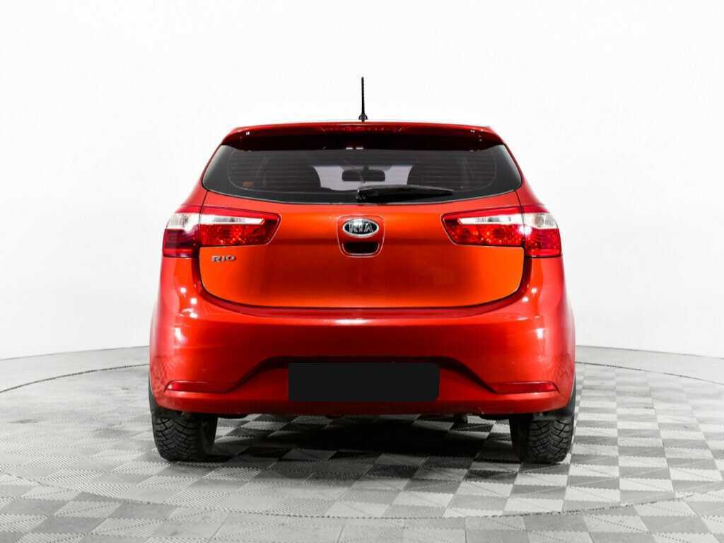 Kia Rio с пробегом — 2012 год. Фото: #5