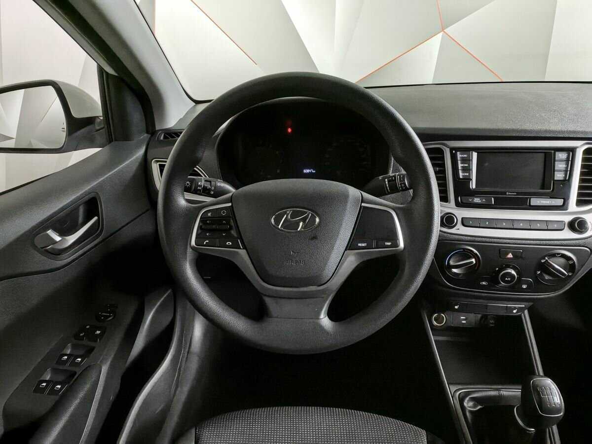Hyundai Solaris с пробегом — 2021 год. Фото: #14