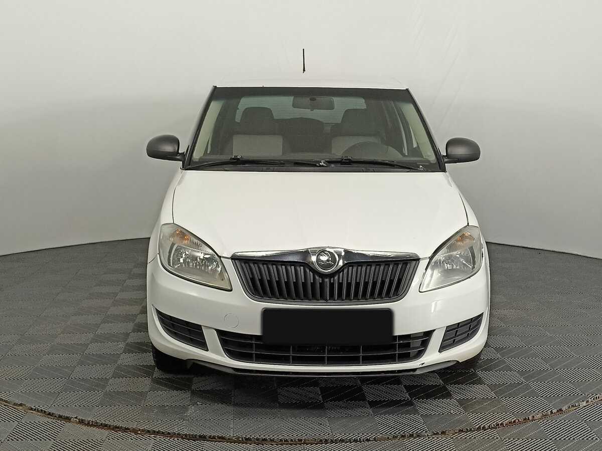 Skoda Fabia с пробегом — 2013 год. Фото: #1