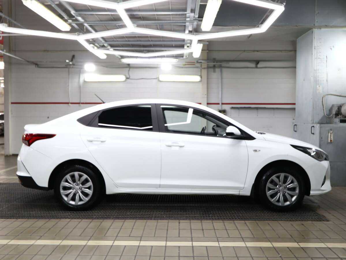 Hyundai Solaris с пробегом — 2020 год. Фото: #13