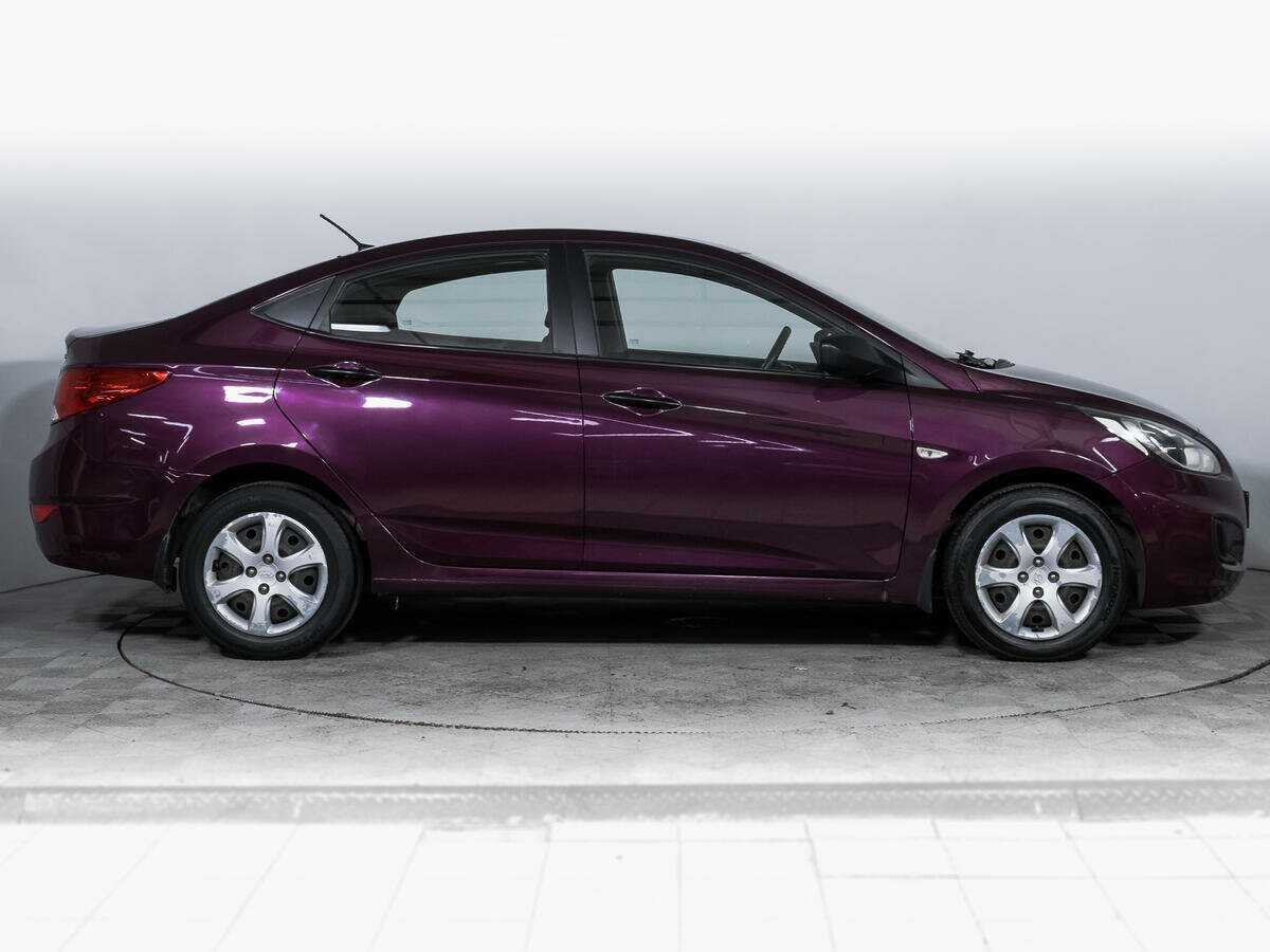 Hyundai Solaris с пробегом — 2014 год. Фото: #3