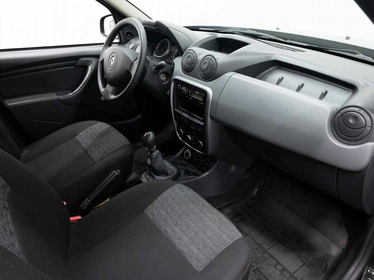 Renault Duster с пробегом — 2013 год. Фото: #10