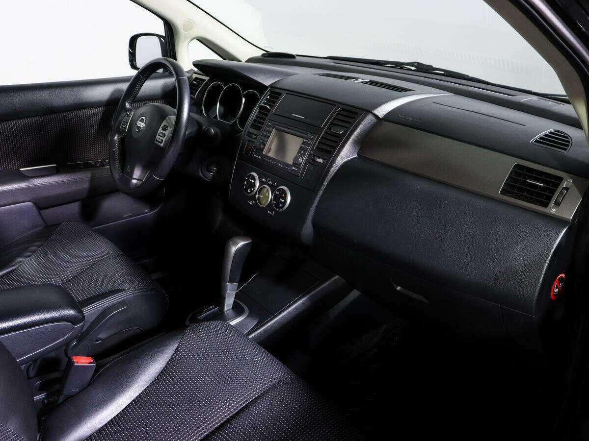 Nissan Tiida с пробегом — 2012 год. Фото: #8