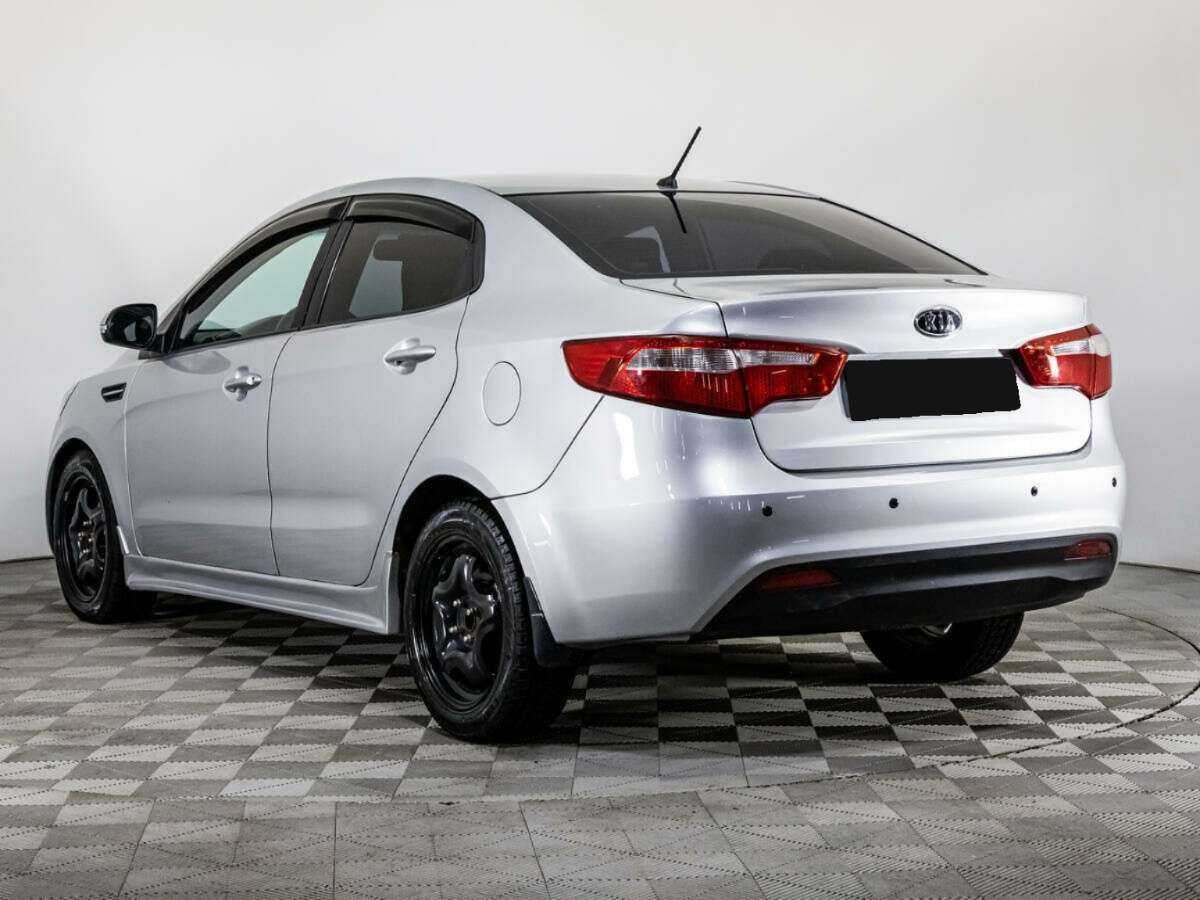 Kia Rio с пробегом — 2012 год. Фото: #6
