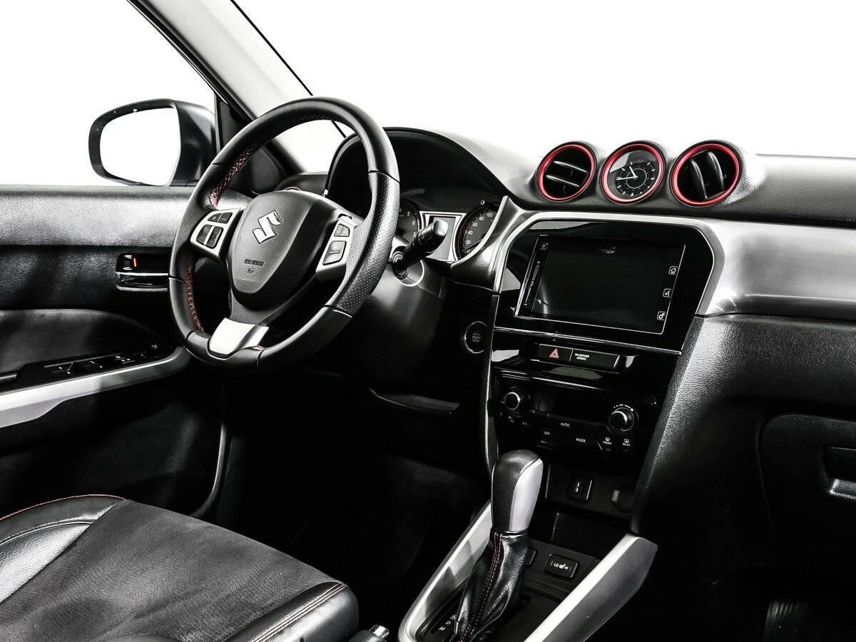 Suzuki Vitara с пробегом — 2016 год. Фото: #8