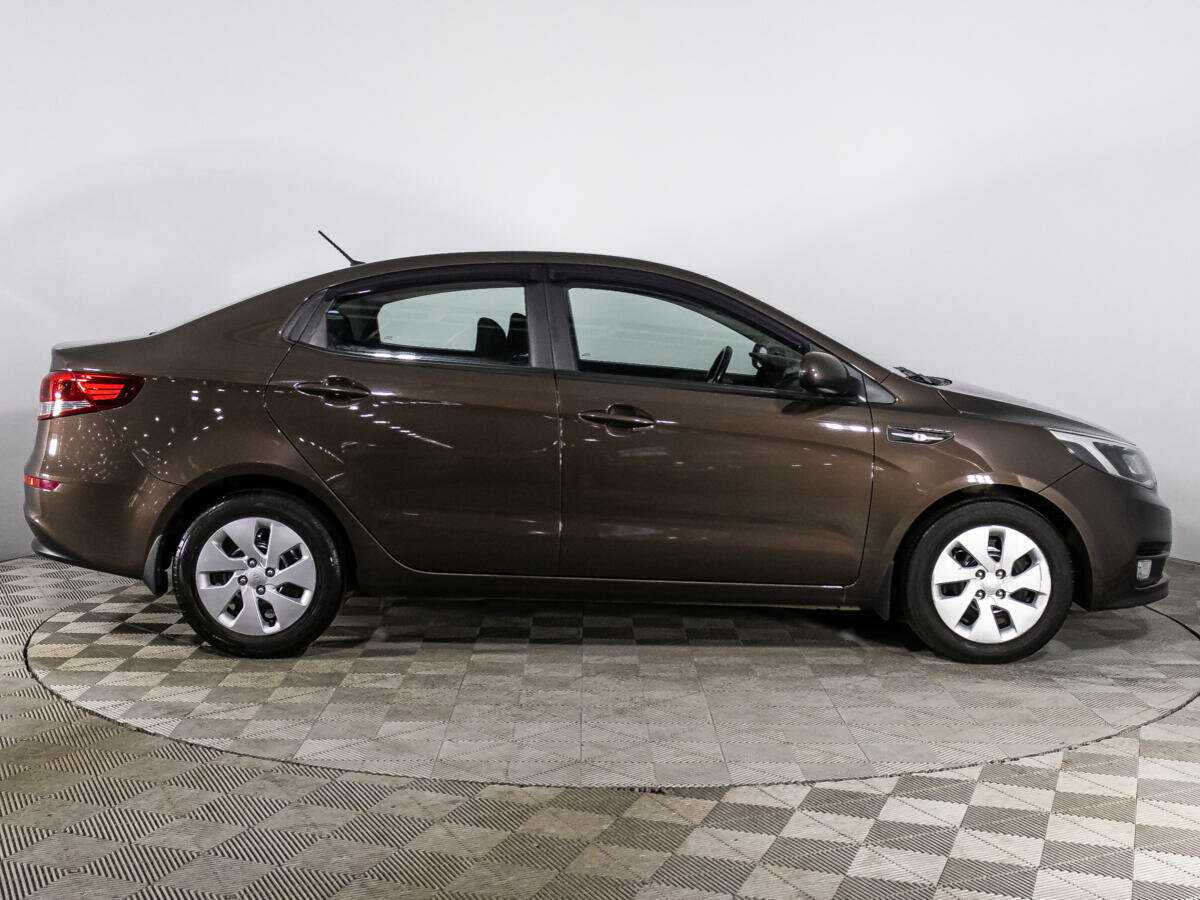 Kia Rio с пробегом — 2016 год. Фото: #3