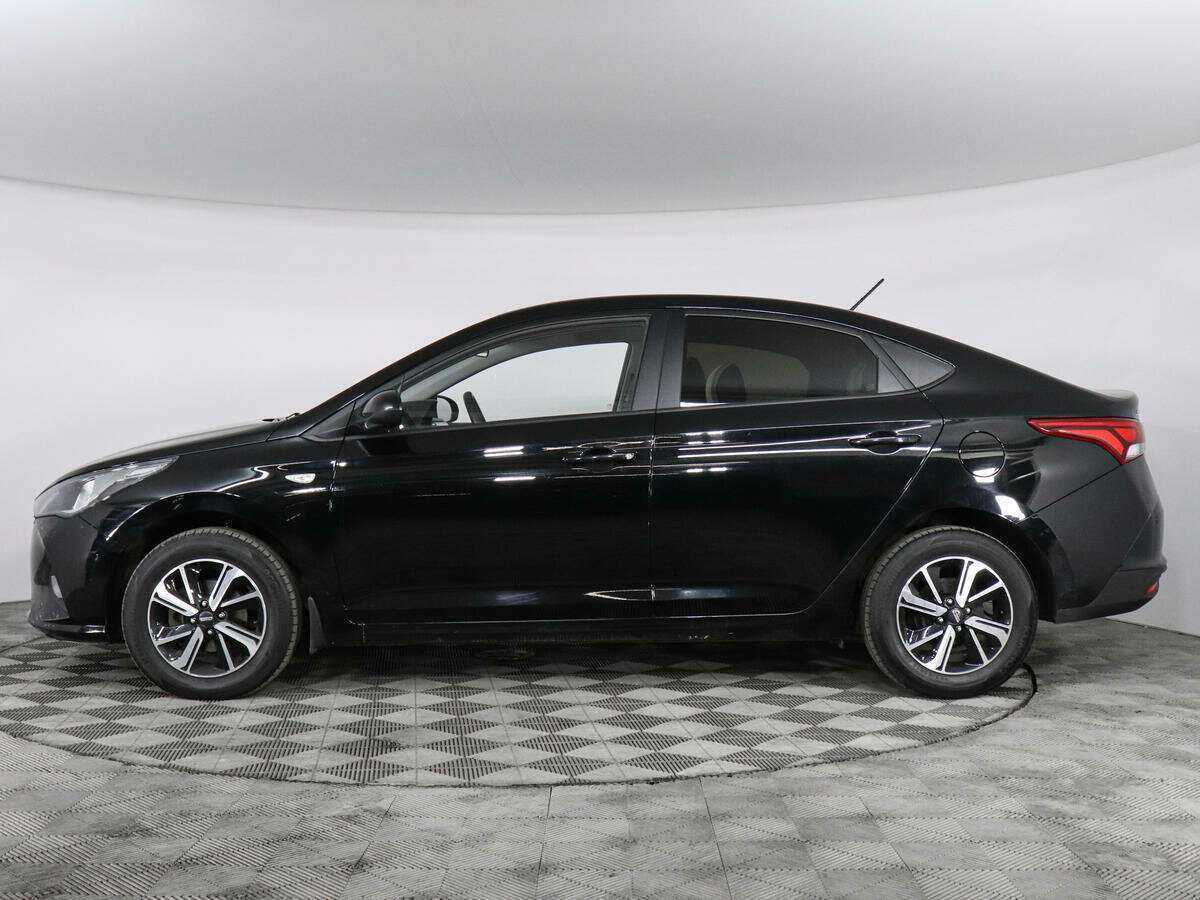 Hyundai Solaris с пробегом — 2022 год. Фото: #7