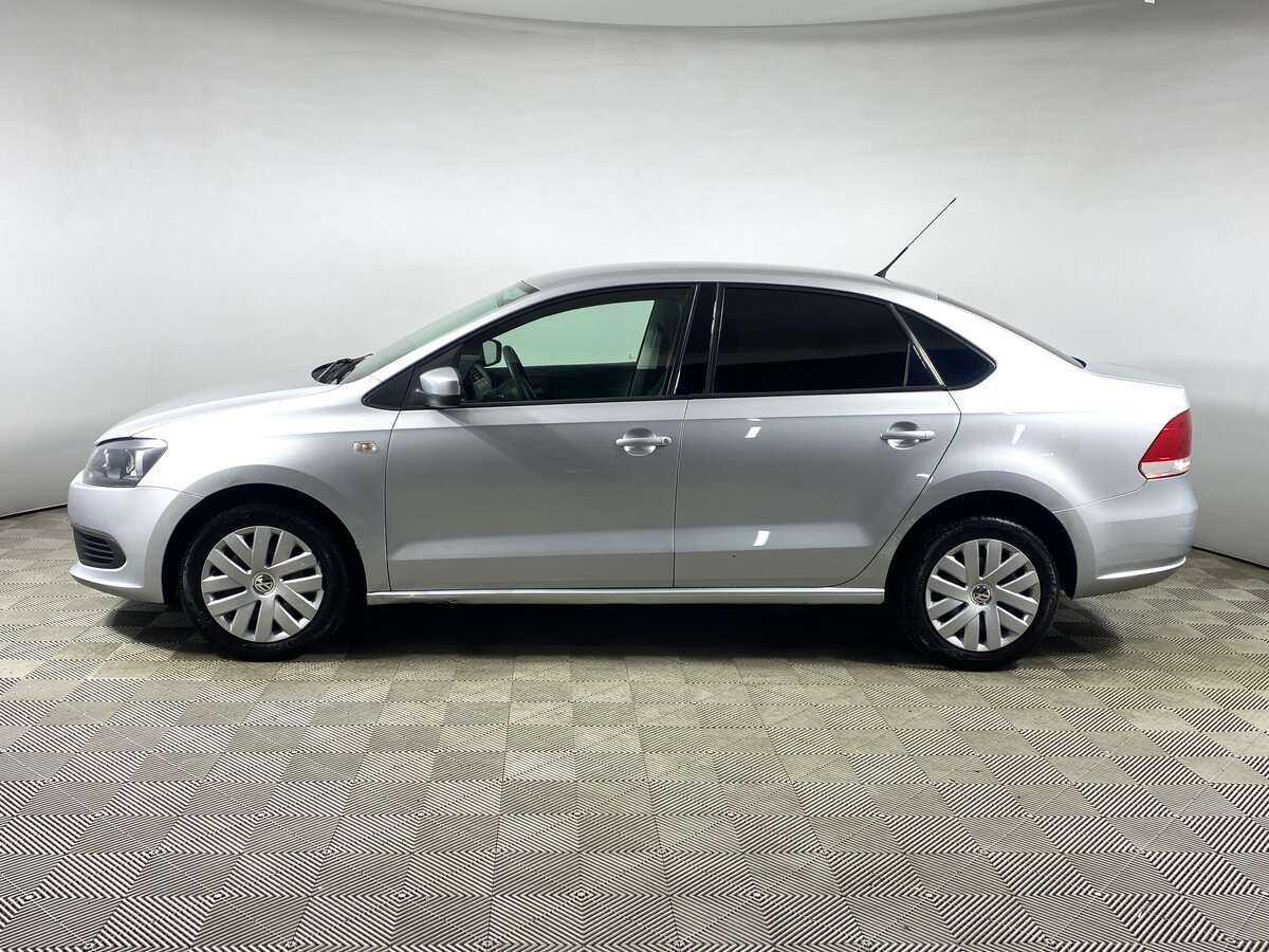 Volkswagen Polo с пробегом — 2012 год. Фото: #7
