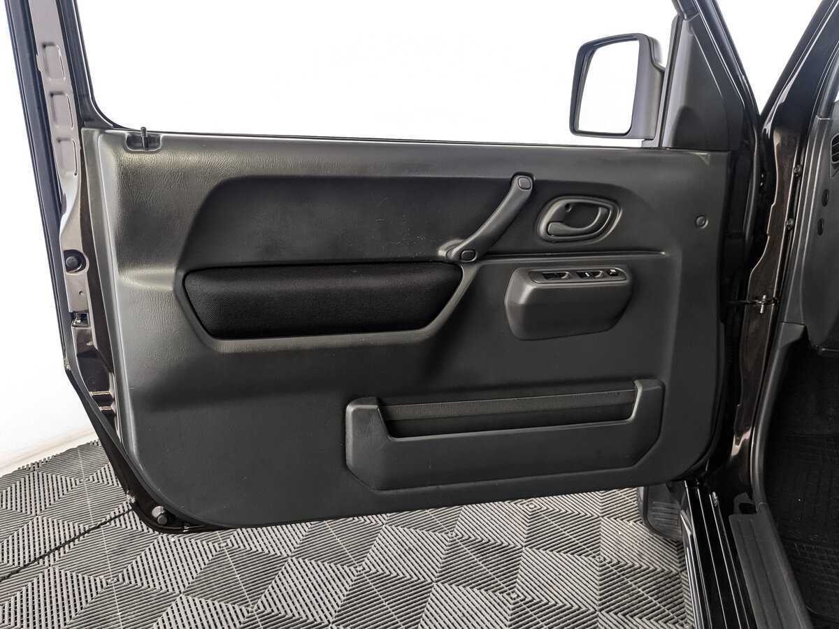 Suzuki Jimny с пробегом — 2017 год. Фото: #13