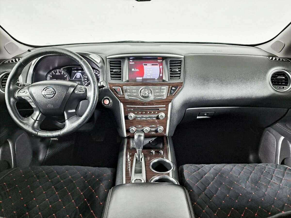 Nissan Pathfinder с пробегом — 2014 год. Фото: #11