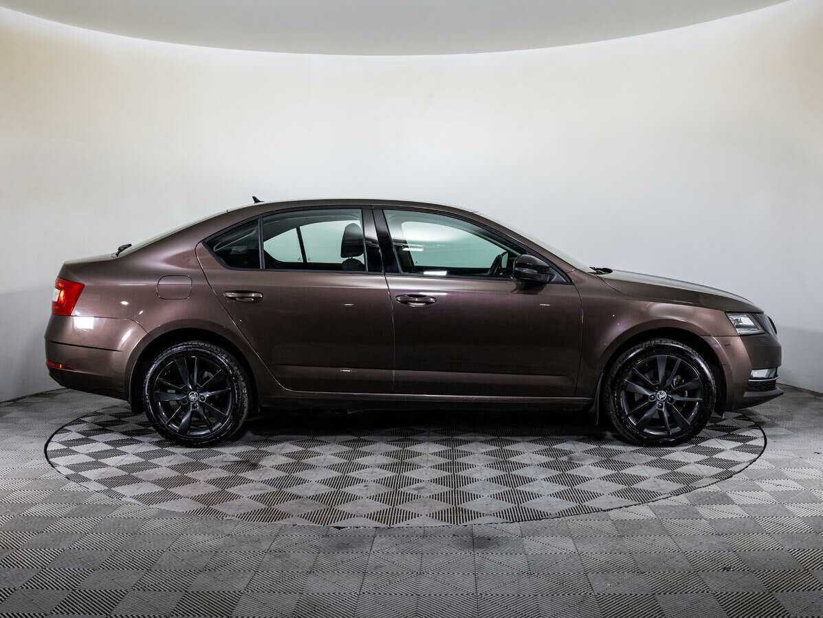 Skoda Octavia с пробегом — 2018 год. Фото: #3