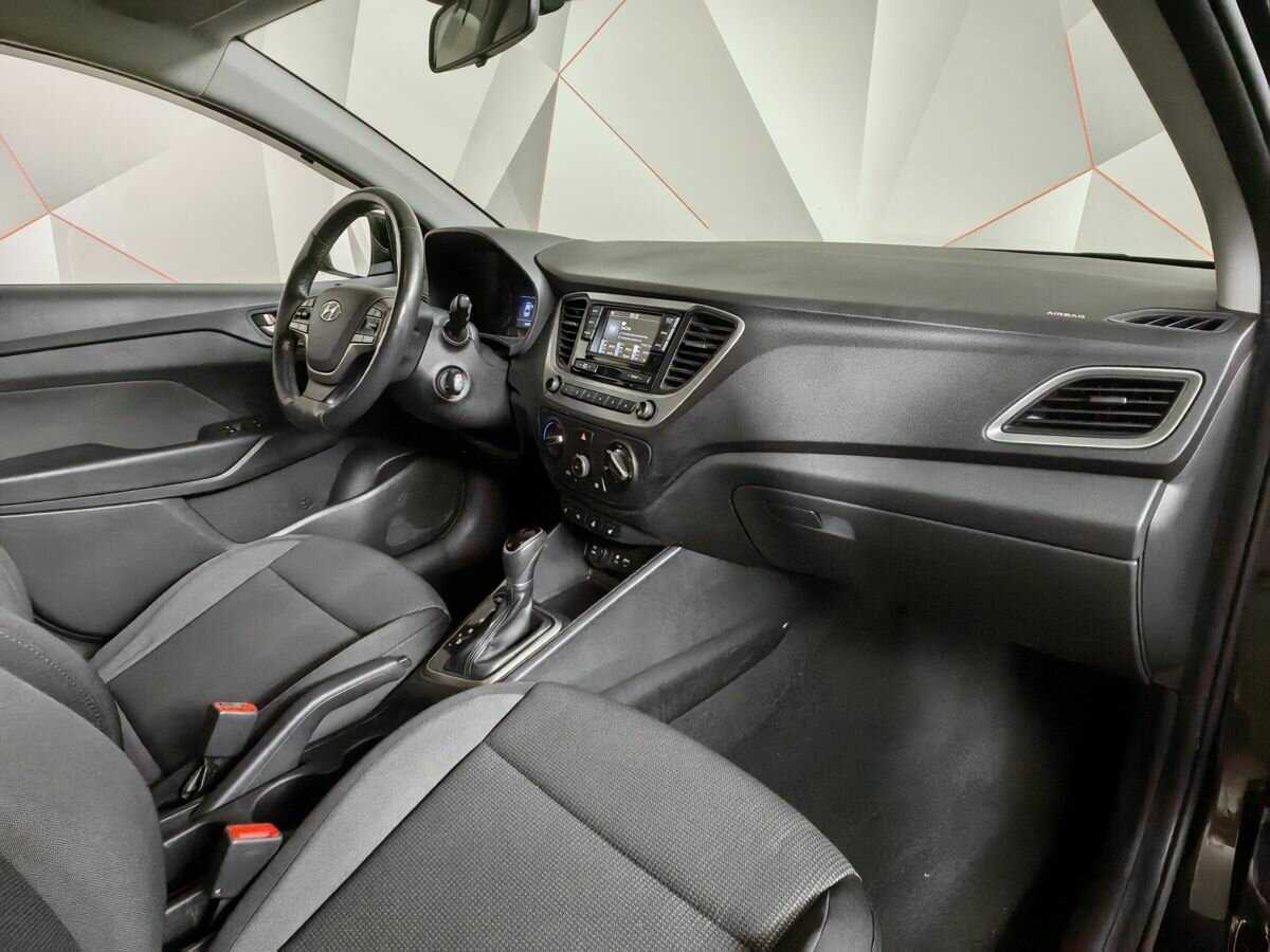 Hyundai Solaris с пробегом — 2017 год. Фото: #8