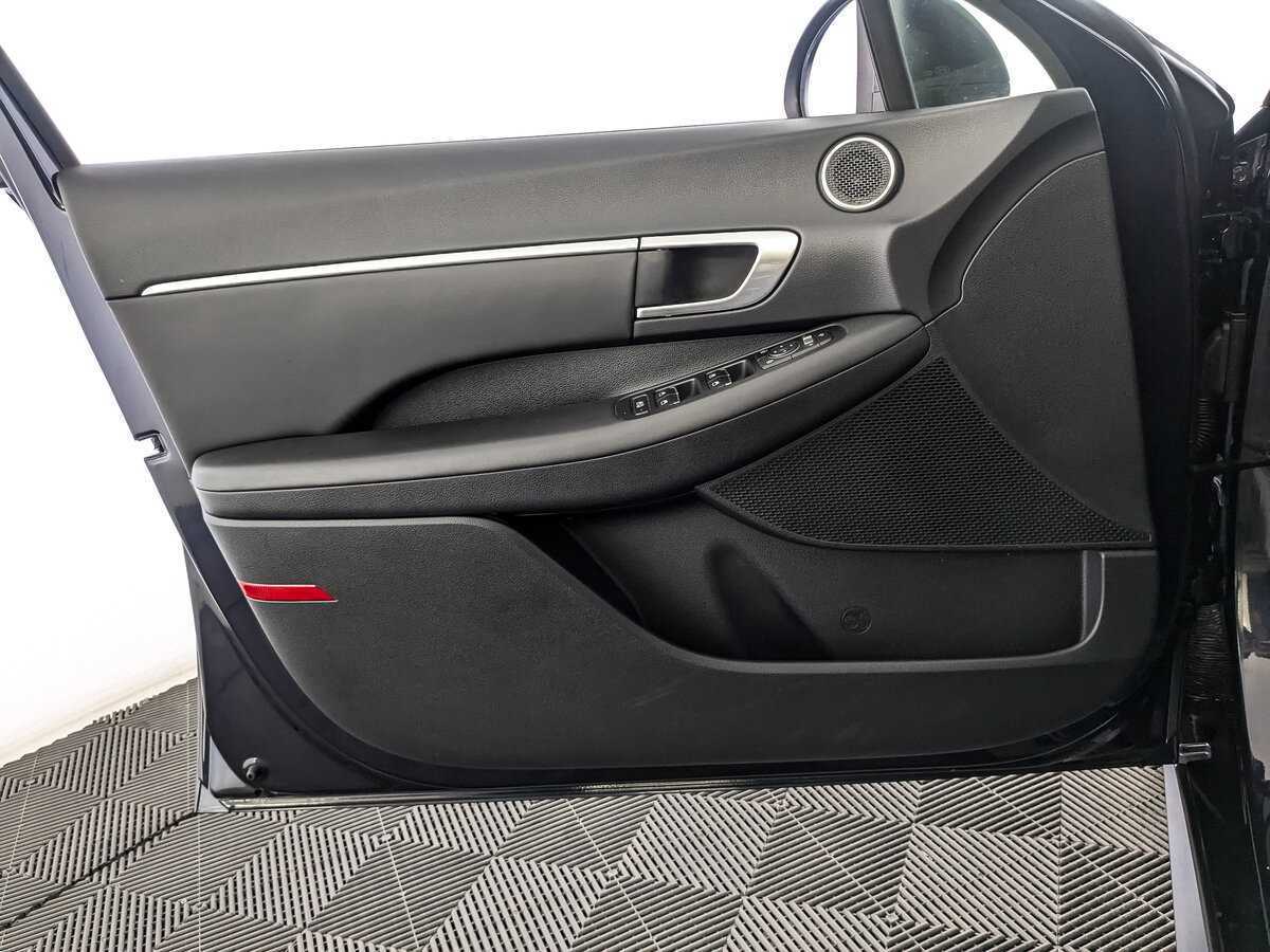 Hyundai Sonata с пробегом — 2021 год. Фото: #14