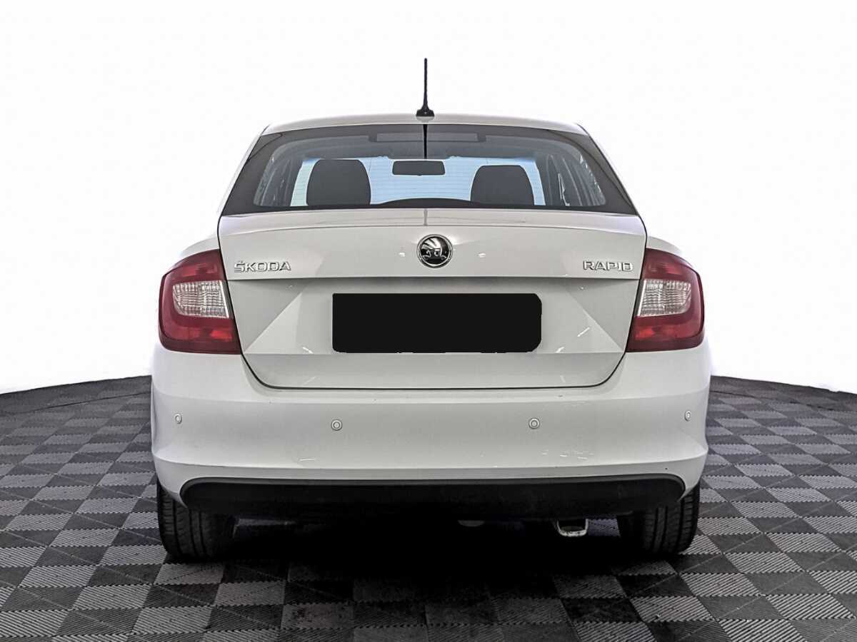 Skoda Rapid с пробегом — 2019 год. Фото: #5