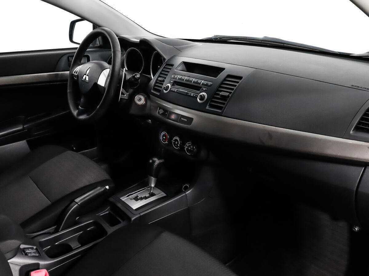 Mitsubishi Lancer с пробегом — 2012 год. Фото: #8