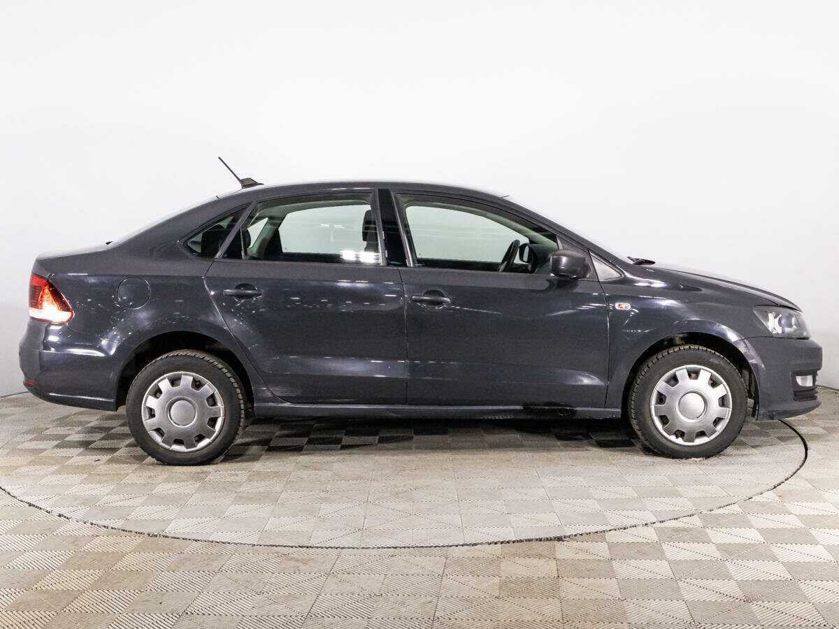Volkswagen Polo с пробегом — 2017 год. Фото: #3