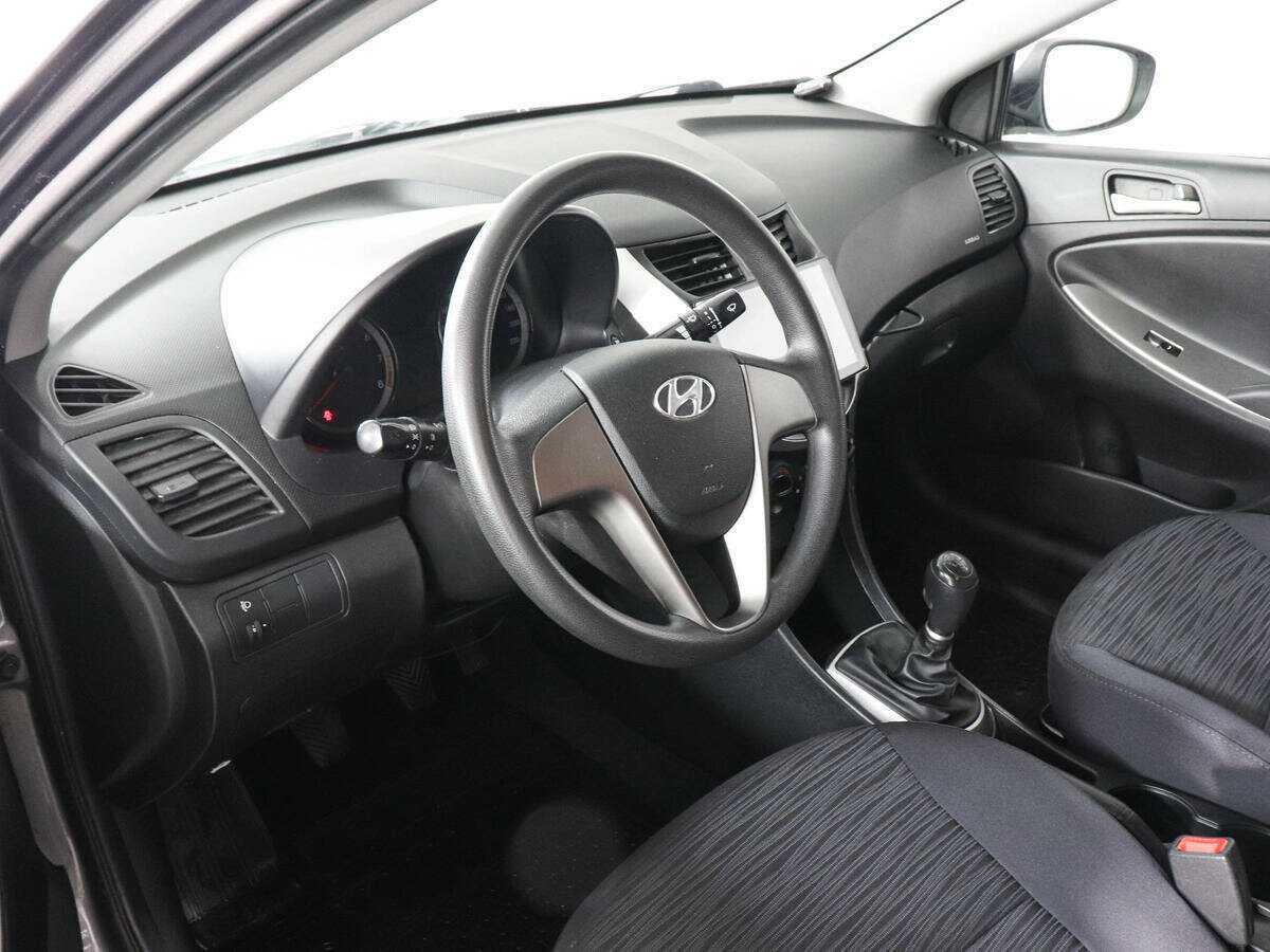 Hyundai Solaris с пробегом — 2016 год. Фото: #8