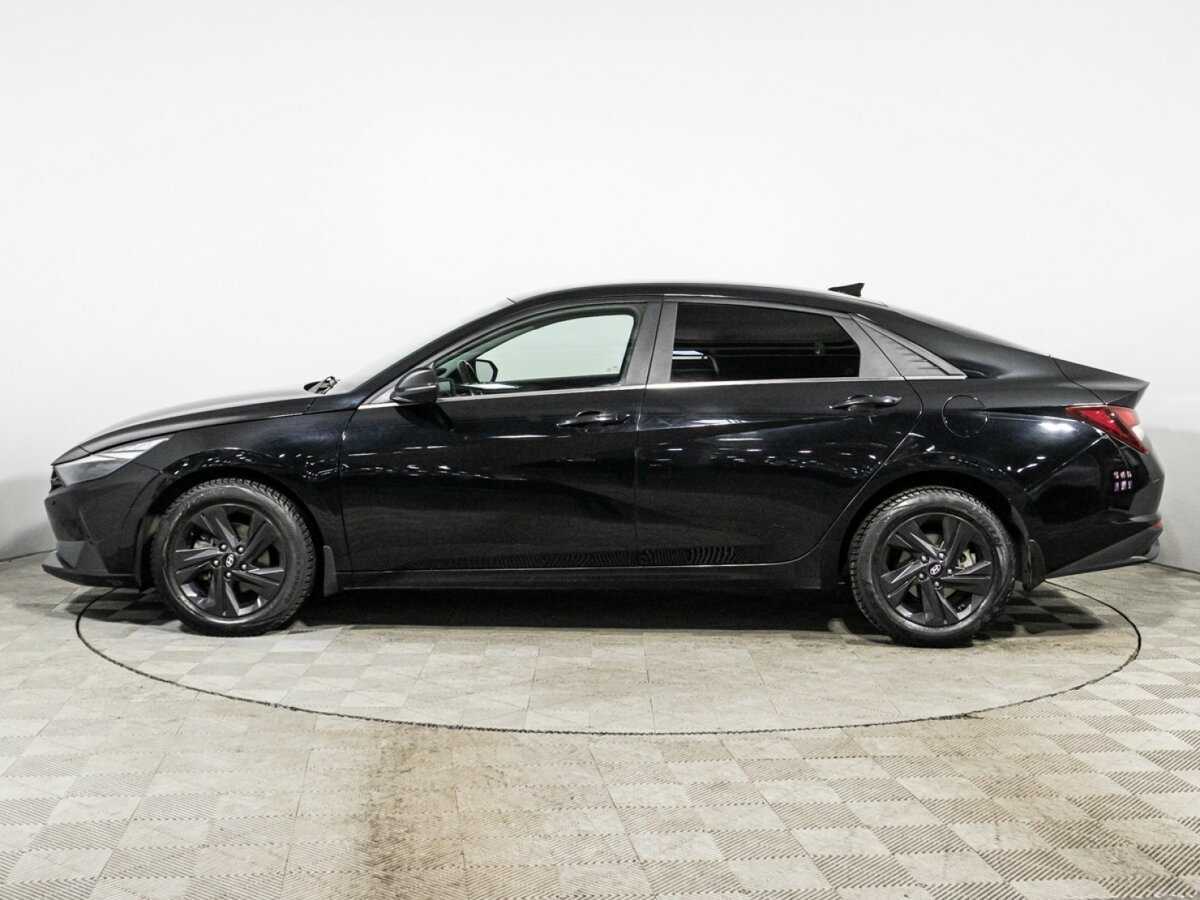 Hyundai Elantra с пробегом — 2021 год. Фото: #7
