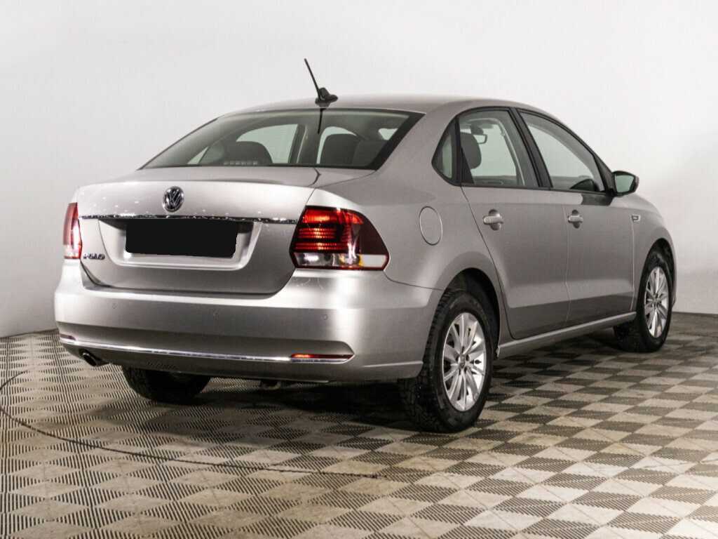 Volkswagen Polo с пробегом — 2018 год. Фото: #4