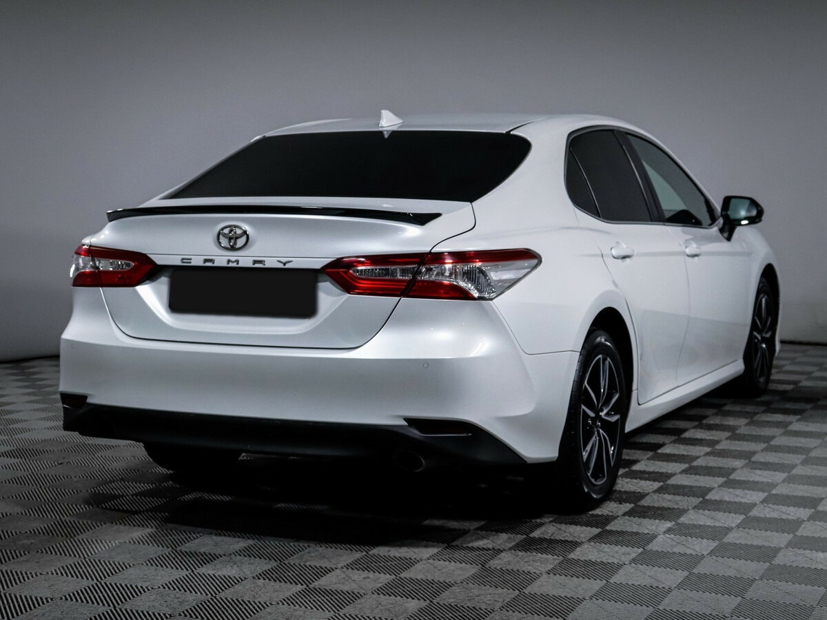 Toyota Camry с пробегом — 2020 год. Фото: #3