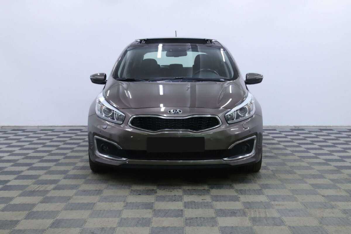 Kia Ceed с пробегом — 2015 год. Фото: #4