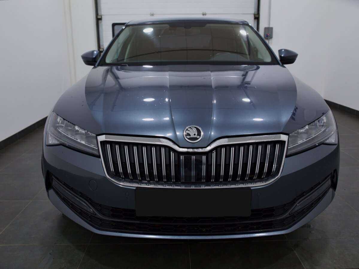 Skoda Superb с пробегом — 2021 год. Фото: #1