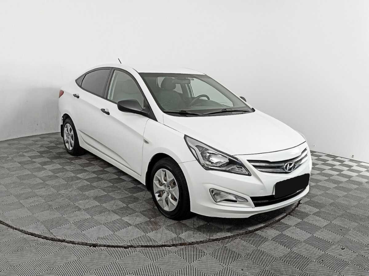 Hyundai Solaris с пробегом — 2015 год. Фото: #2