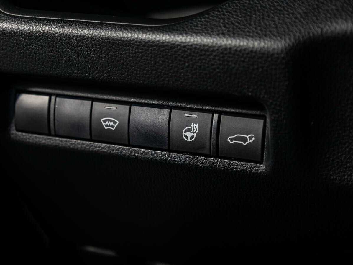 Toyota RAV4 с пробегом — 2020 год. Фото: #15