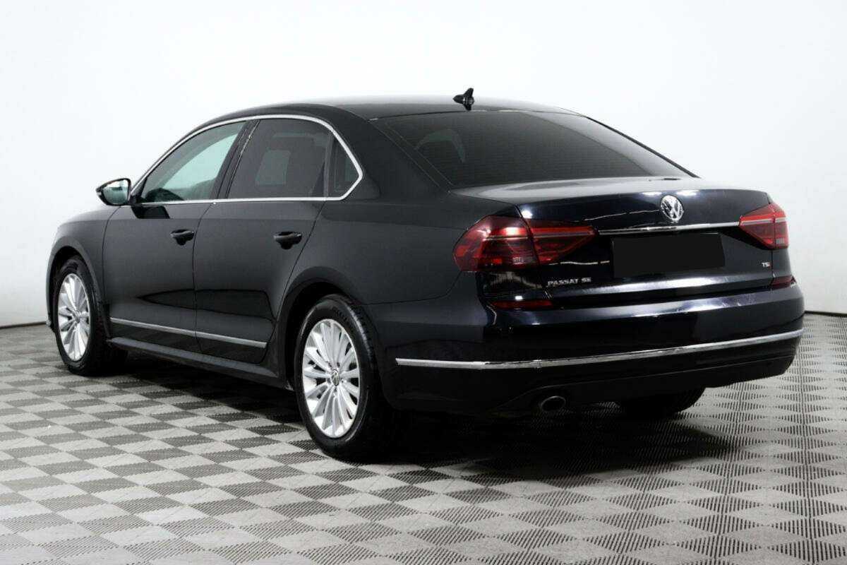 Volkswagen Passat с пробегом — 2017 год. Фото: #6