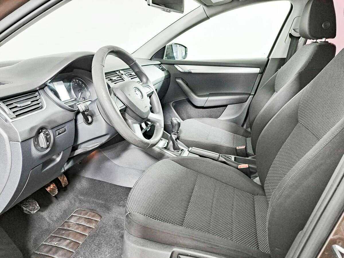 Skoda Octavia с пробегом — 2014 год. Фото: #12