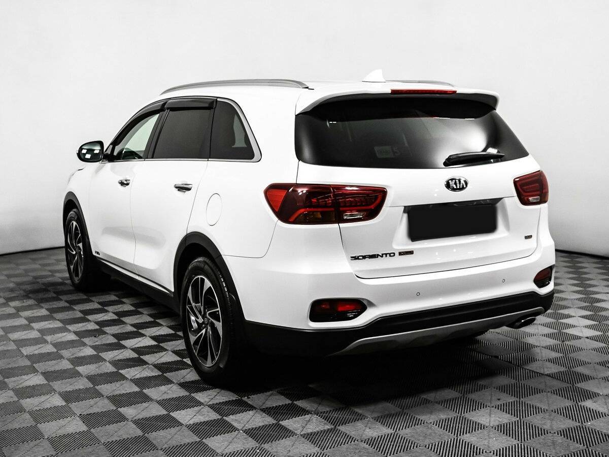 Kia Sorento с пробегом — 2018 год. Фото: #6