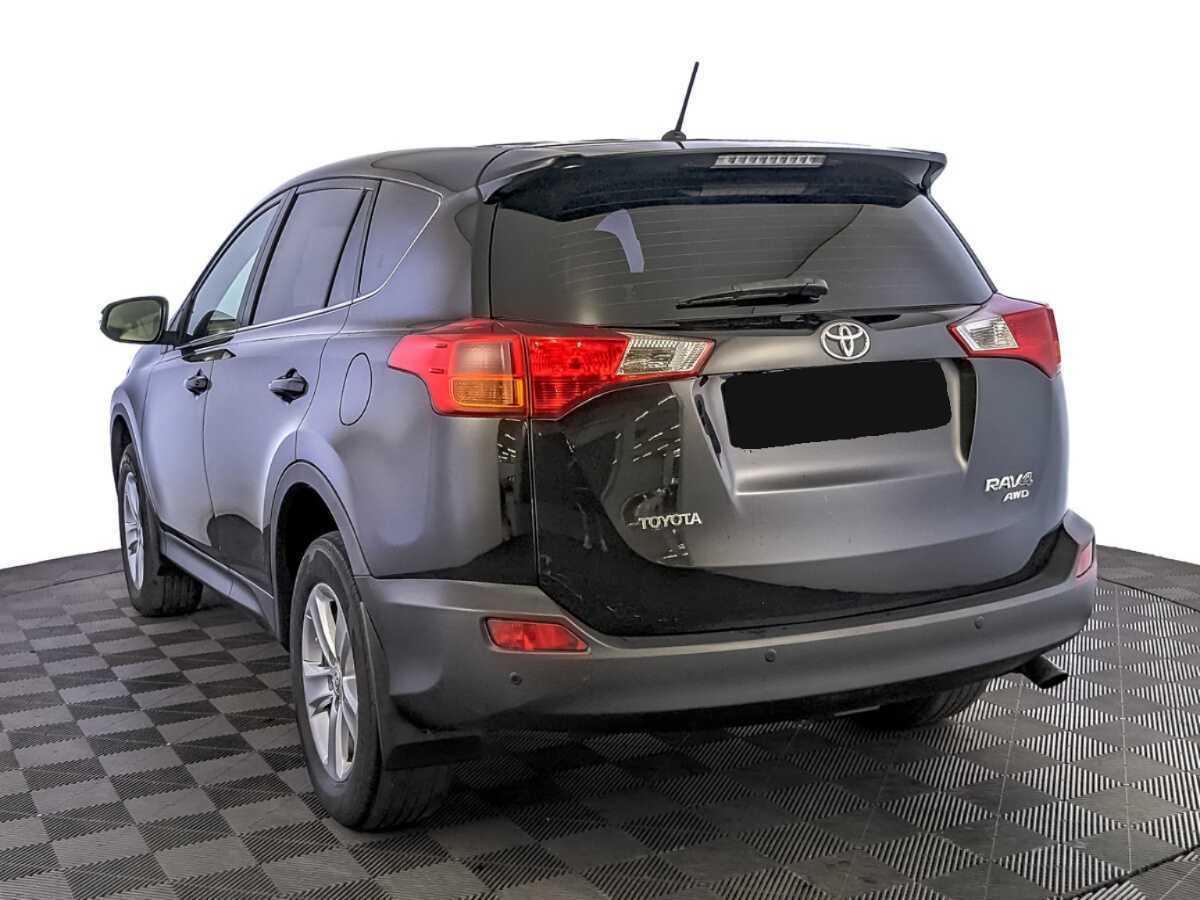 Toyota RAV4 с пробегом — 2013 год. Фото: #6