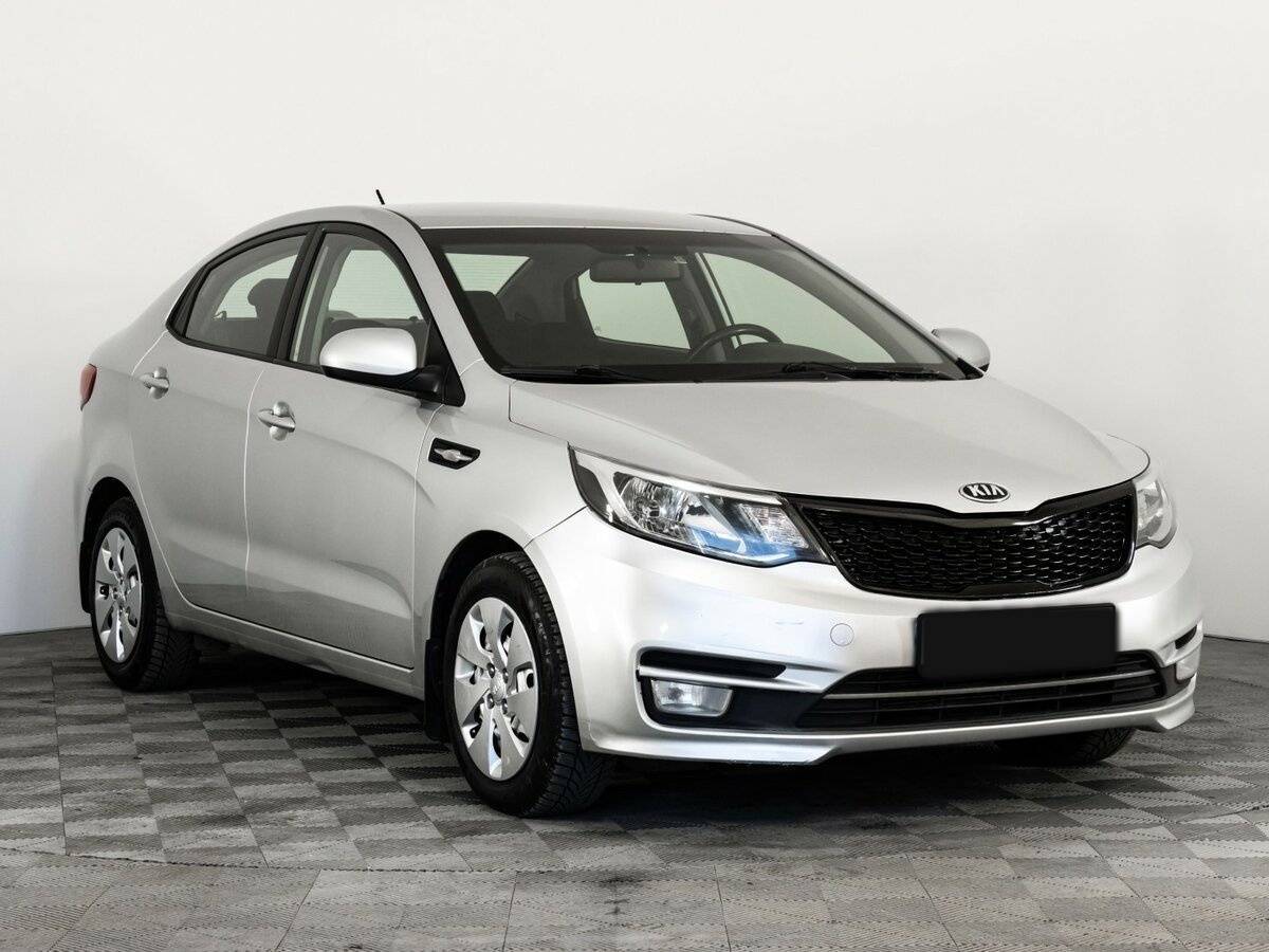 Kia Rio с пробегом — 2015 год. Фото: #2