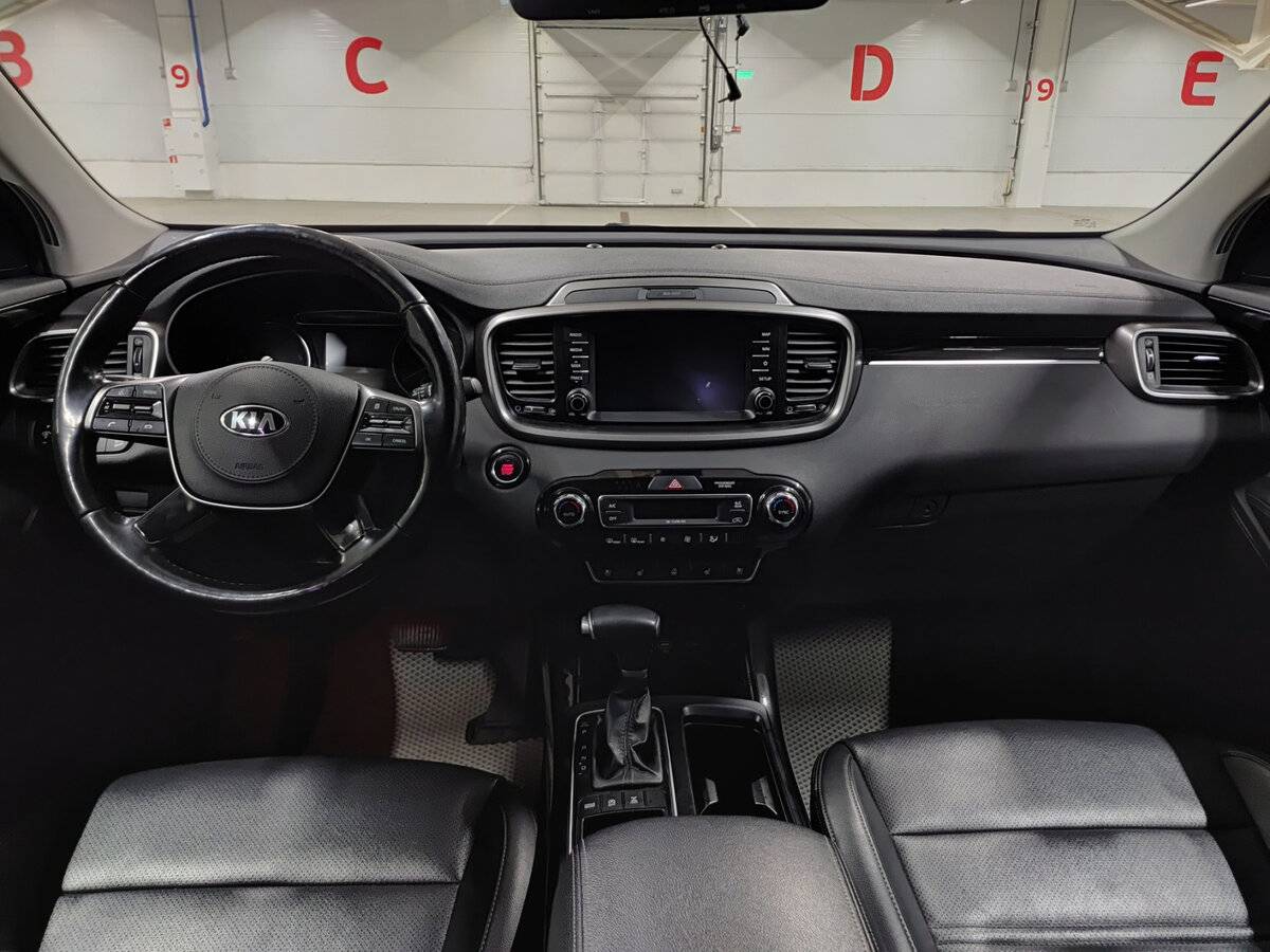 Kia Sorento с пробегом — 2019 год. Фото: #13