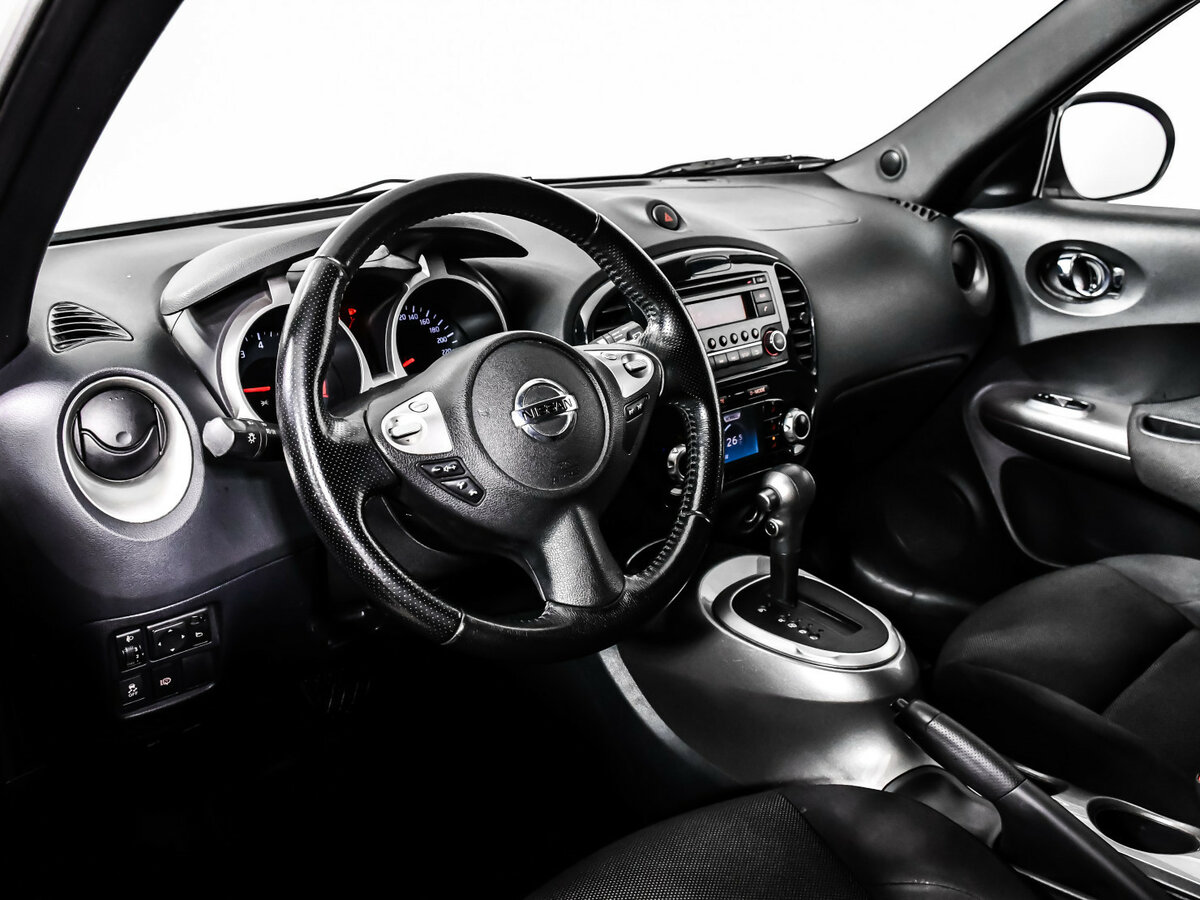 Nissan Juke с пробегом — 2012 год. Фото: #12