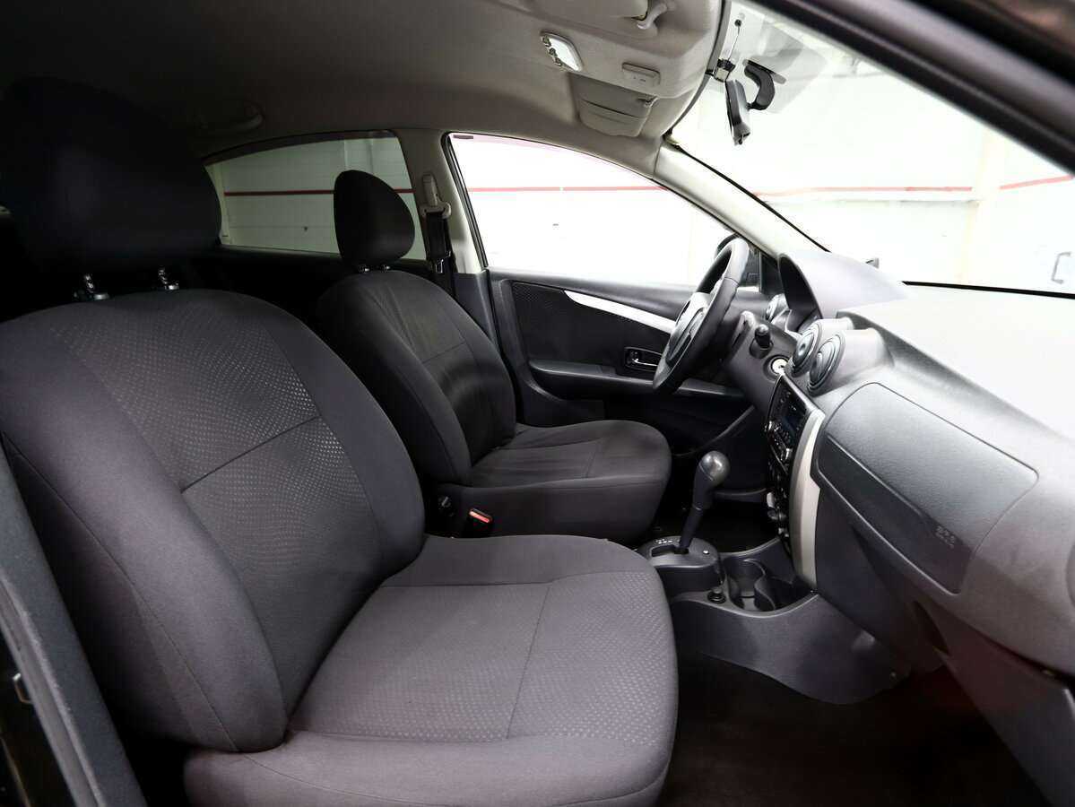 Nissan Almera с пробегом — 2014 год. Фото: #11
