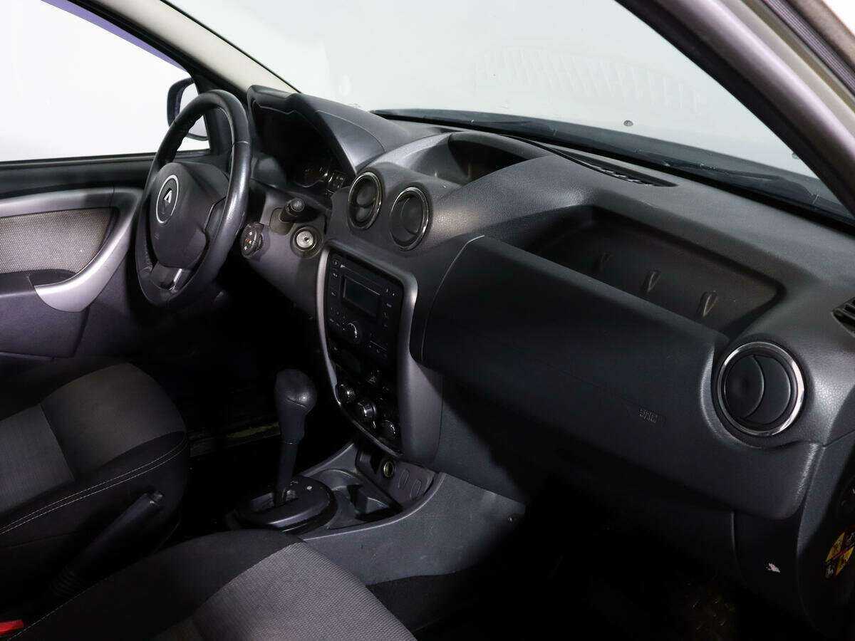 Renault Duster с пробегом — 2012 год. Фото: #8