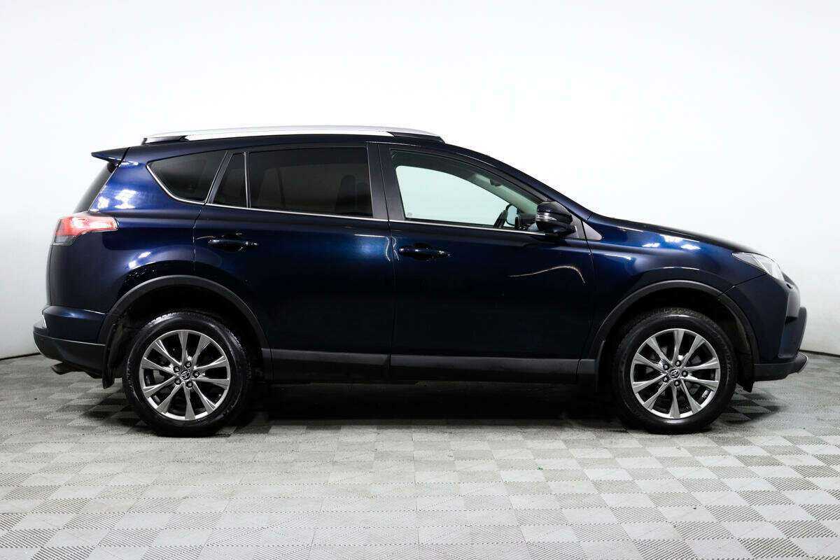 Toyota RAV4 с пробегом — 2019 год. Фото: #3